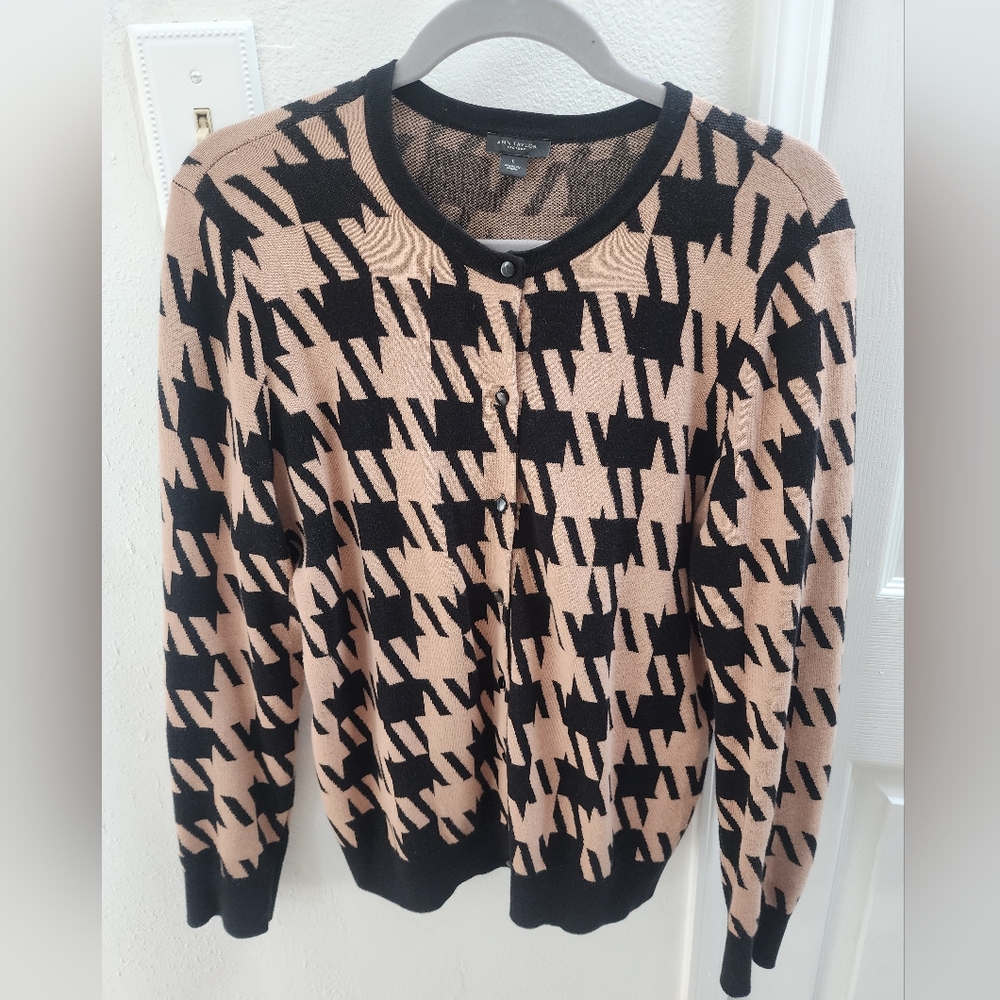 Ann Taylor Black and Tan Cardigan with Bold Houndstooth Design